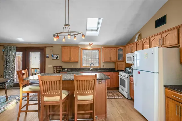 $545,000 | 2 Sturbridge Avenue, Smithfield, RI 02828