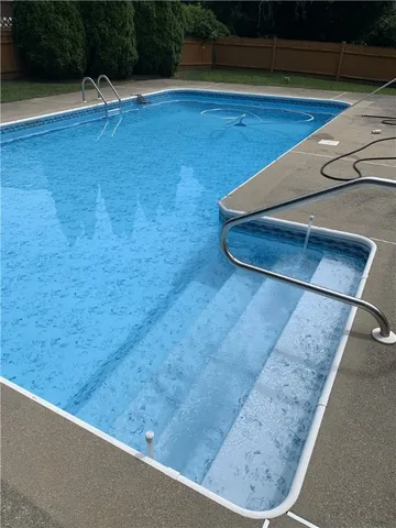 $545,000 | 2 Sturbridge Avenue, Smithfield, RI 02828