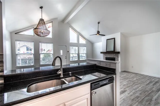 $2,500 | 716 Enchanted Harbor, Corpus Christi, TX 78402