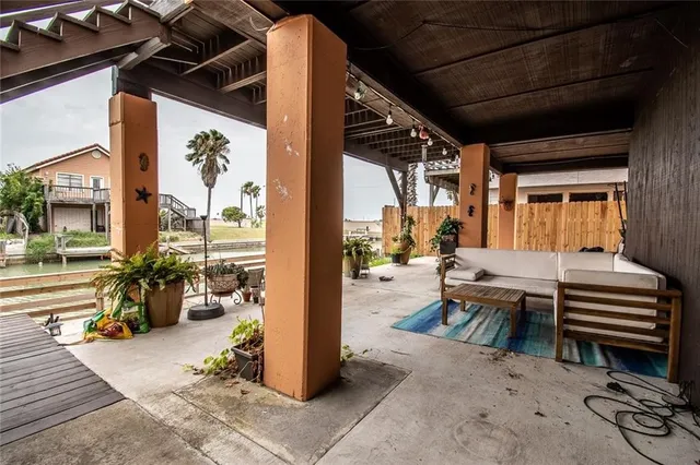 $2,500 | 716 Enchanted Harbor, Corpus Christi, TX 78402