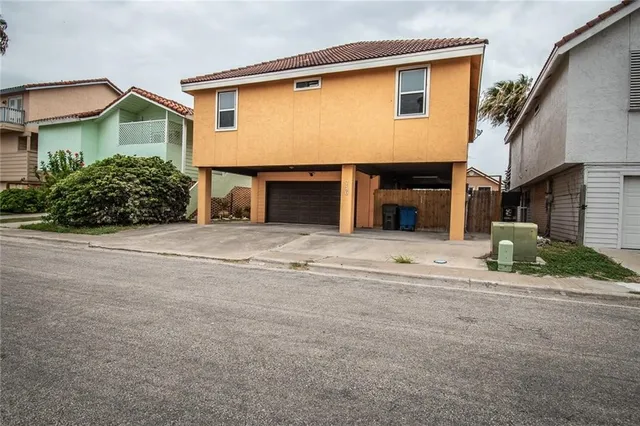 $2,500 | 716 Enchanted Harbor, Corpus Christi, TX 78402