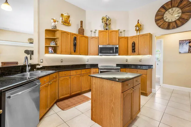 $6,000 | 17150 89th Place North, Loxahatchee, FL 33470