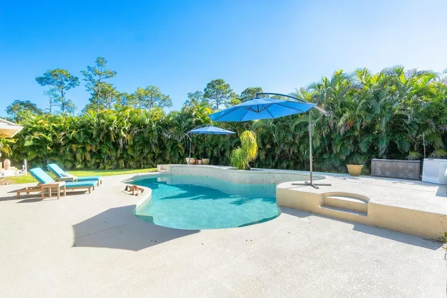 $6,000 | 17150 89th Place North, Loxahatchee, FL 33470