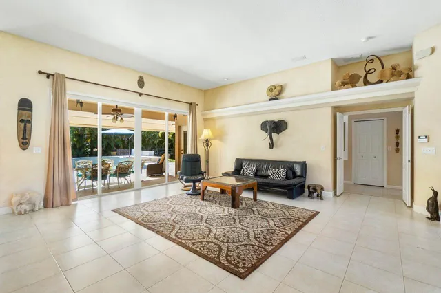 $6,000 | 17150 89th Place North, Loxahatchee, FL 33470