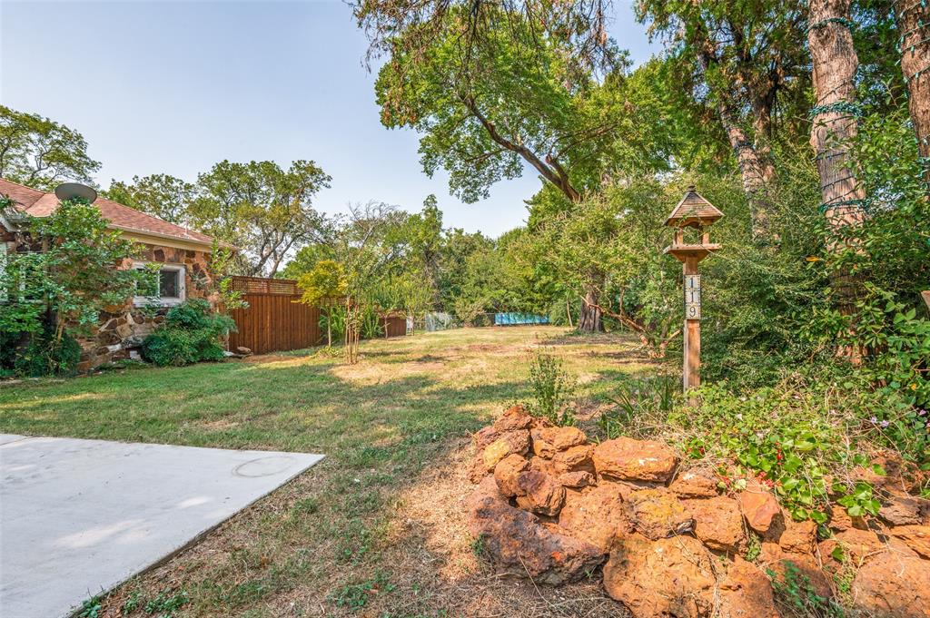 119 Archer Avenue Cockrell Hill, TX 75211 - Photo 5 of 8 a view of yard with green space