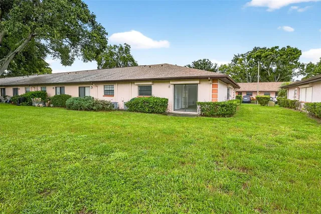 $1,800 | 13250 Ridge Road, Unit 21, Largo, FL 33778