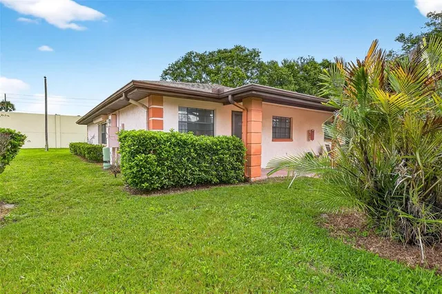 $1,800 | 13250 Ridge Road, Unit 21, Largo, FL 33778