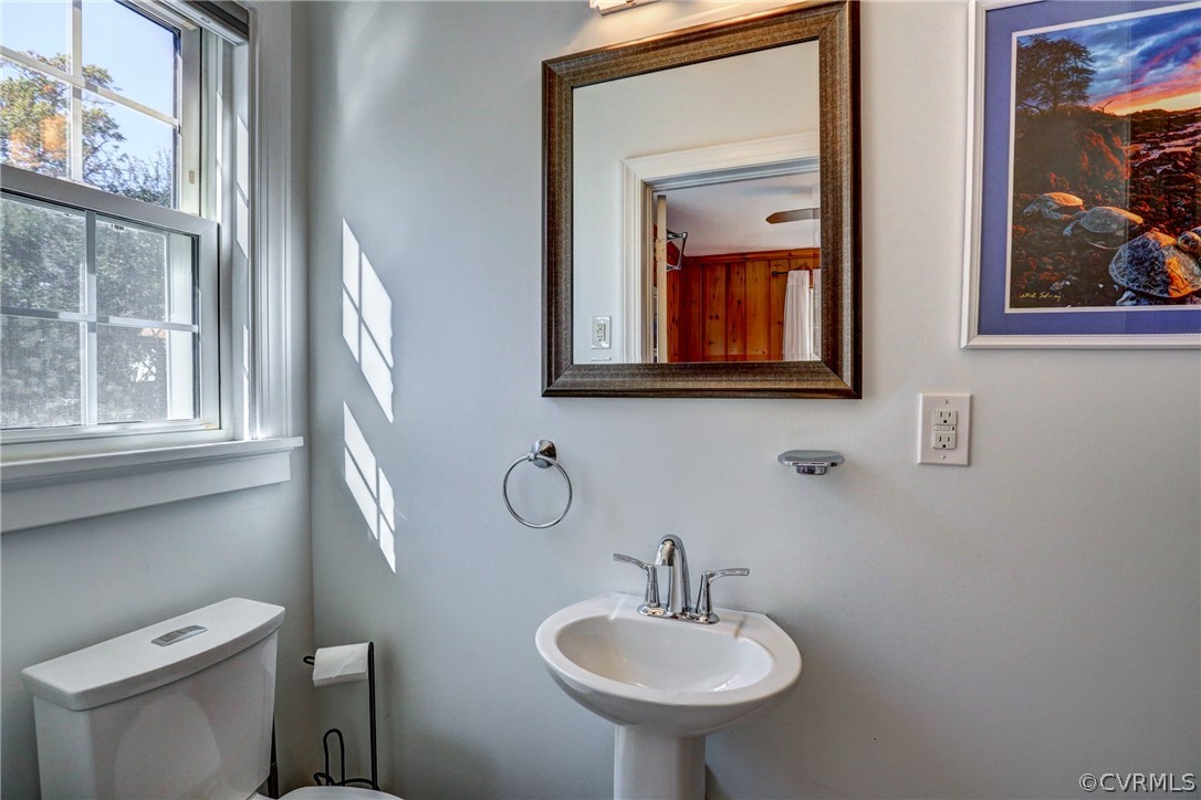 2410 Kenmore Road Henrico, VA 23228 - Photo 19 of 34 Gallery Image 19