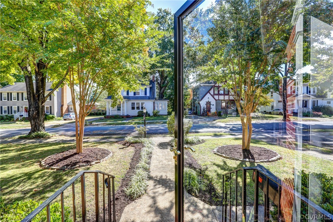 2410 Kenmore Road Henrico, VA 23228 - Photo 4 of 34 Gallery Image 4