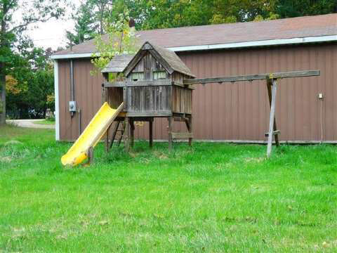 2833 South Elba Road Lapeer, MI 48446 - Photo 6 of 32 20375112-5.JPG