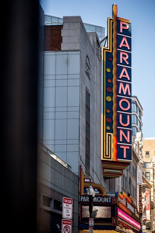 580 Washington Street, Unit PH5 Boston, MA 02111 - Photo 33 of 37 a view of buildings