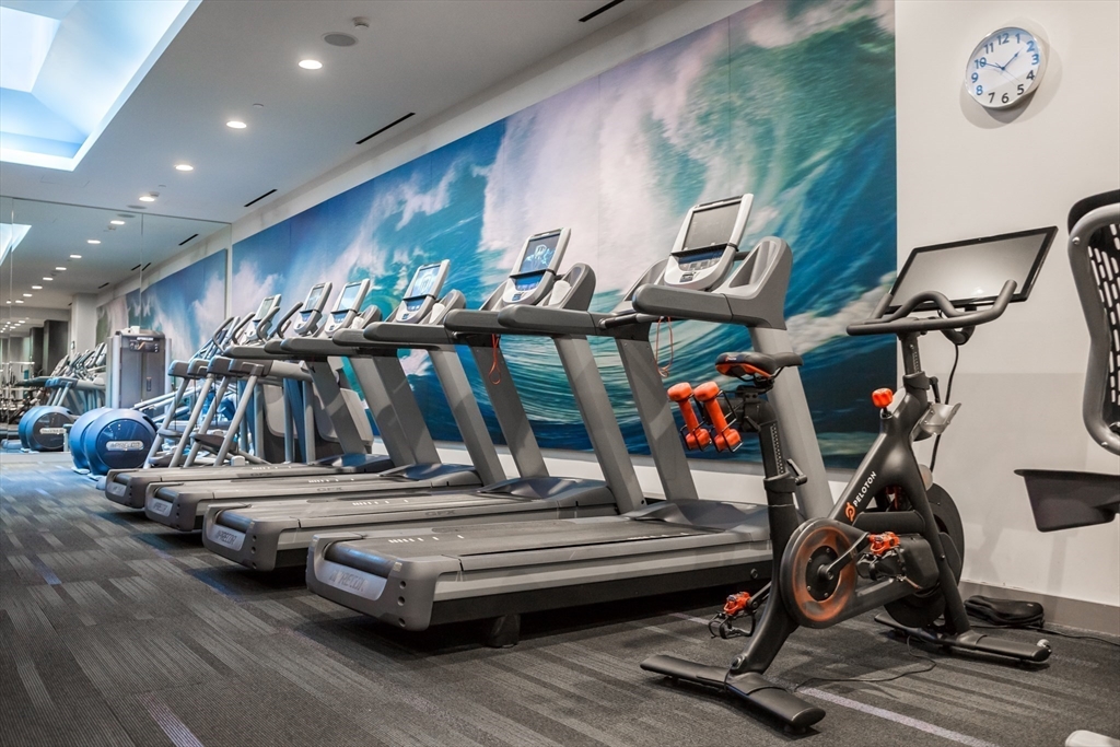 580 Washington Street, Unit PH5 Boston, MA 02111 - Photo 35 of 37