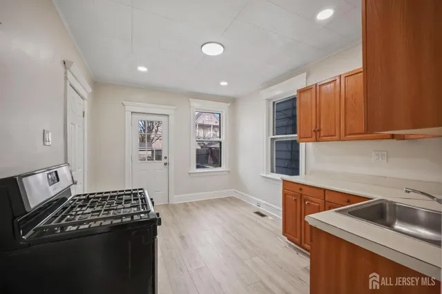 $499,000 | 264 Barclay Street, Perth Amboy, NJ 08861