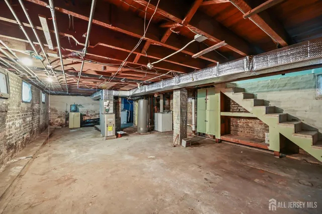 $499,000 | 264 Barclay Street, Perth Amboy, NJ 08861