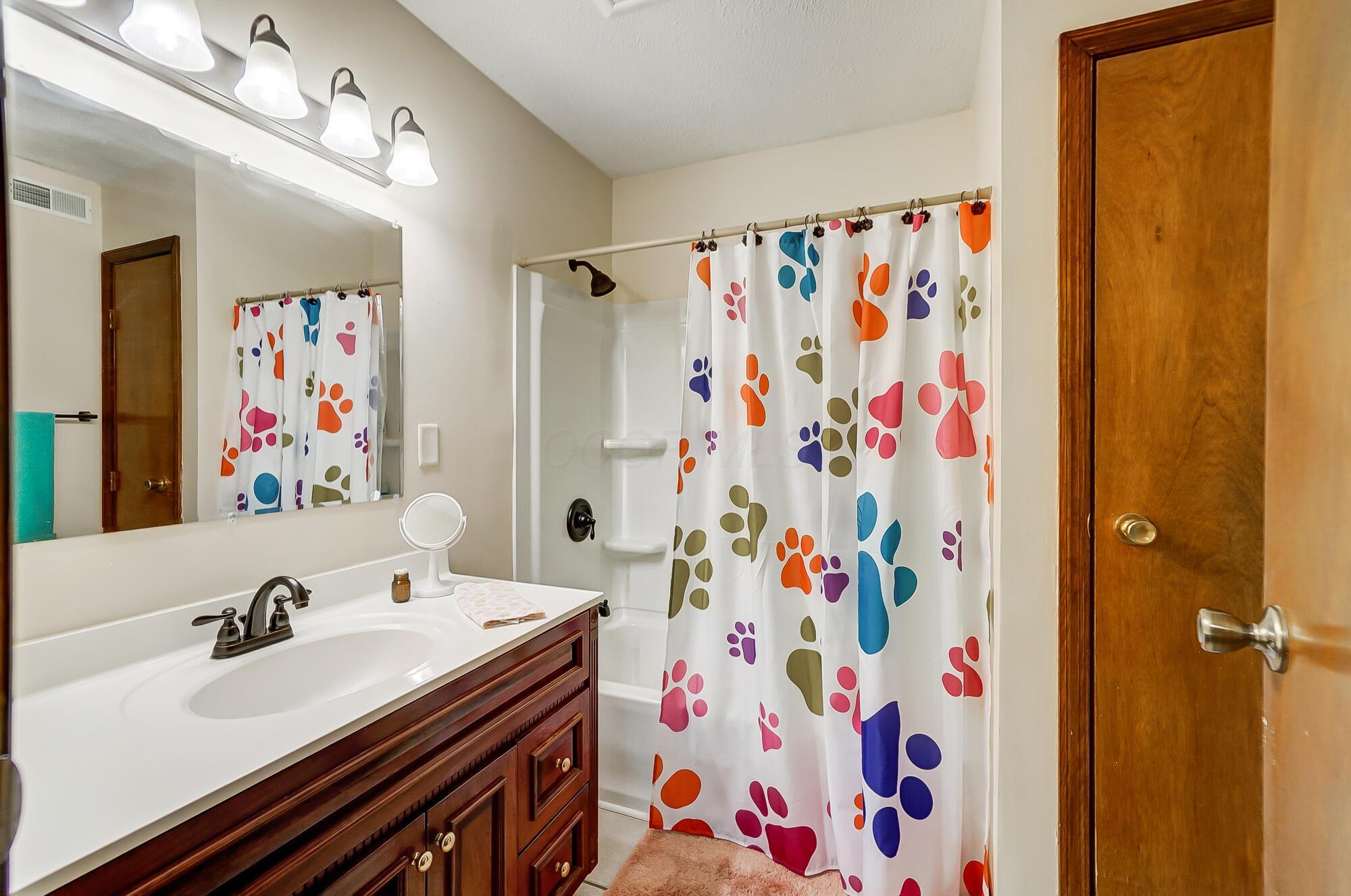 7311 Stout Road Circleville, OH 43113 - Photo 44 of 57 Upstairs full bath
