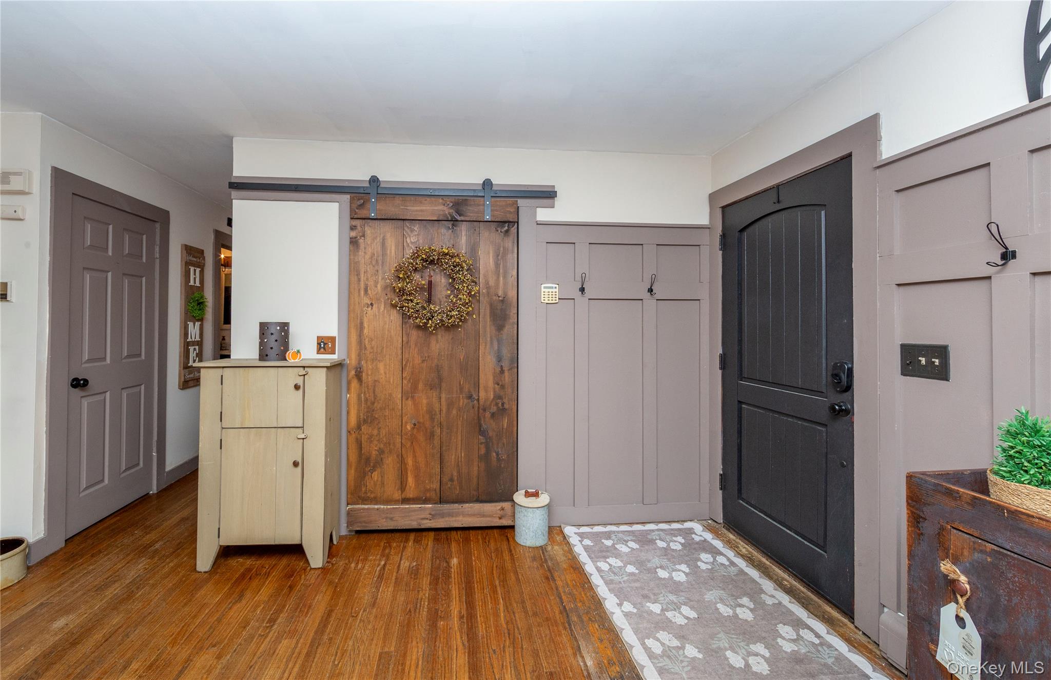 39 Birch Hill Road Patterson, NY 12563 - Photo 9 of 44 Sliding barn door.