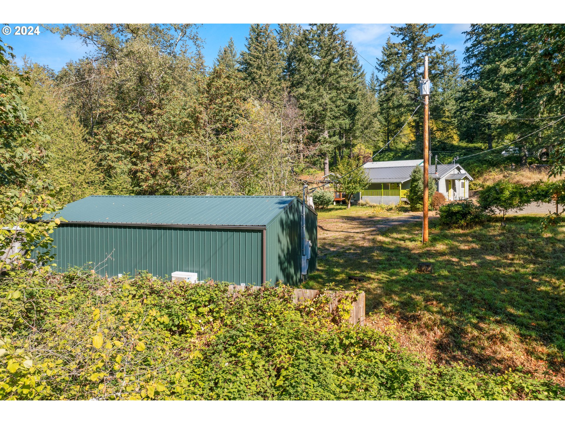 39551 Southeast Fall Creek Road Estacada, OR 97023 - Photo 5 of 32 Gallery Image 5