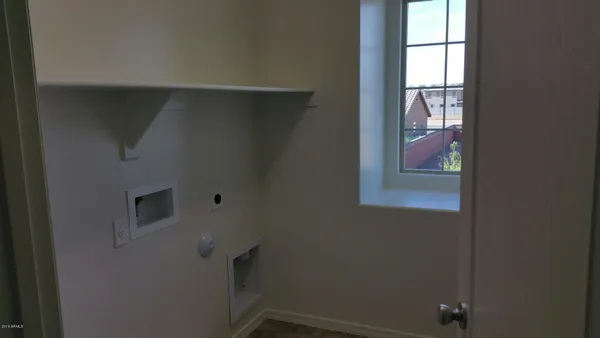 $2,300 | 903 South Swallow Lane, Gilbert, AZ 85296