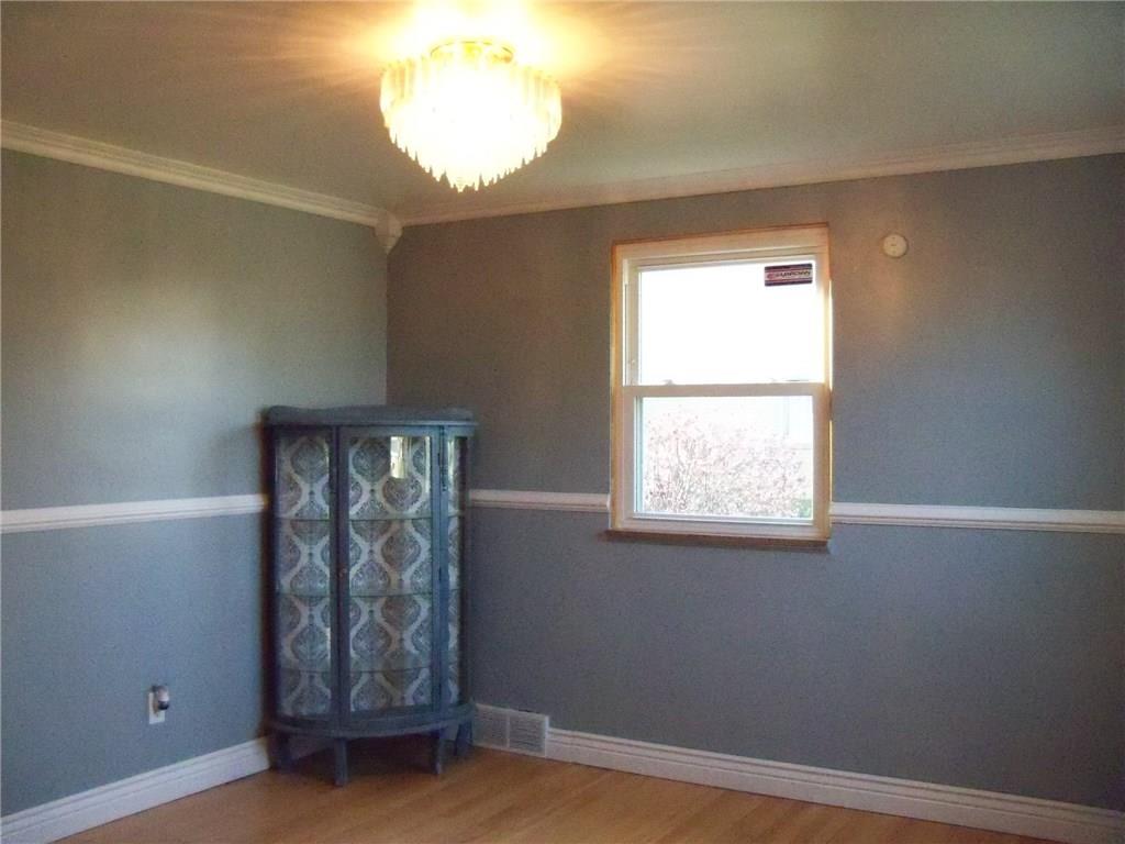 15 Ewing Road McKees Rocks, PA 15136 - Photo 6 of 23 Spacious Formal Dining room