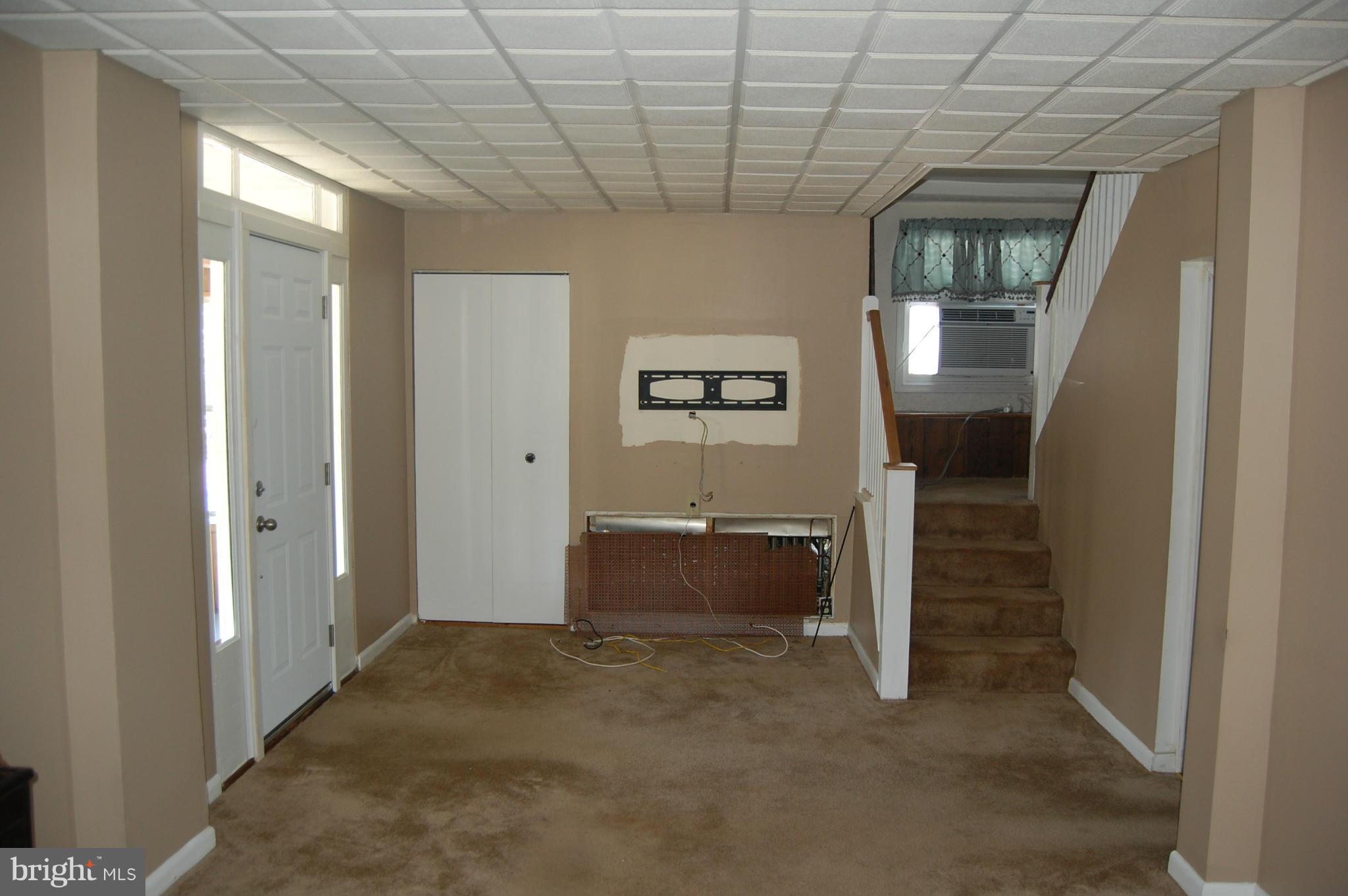 3144 East Joppa Road Baltimore, MD 21234 - Photo 4 of 23 Living Room