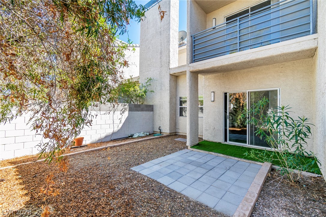 6250 West Flamingo Road, Unit 98 Las Vegas, NV 89103 - Photo 34 of 40 View of yard with a fenced backyard and a patio area