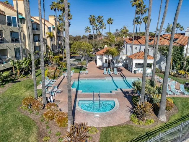 $2,100,000 | 16291 Countess Drive, Unit 105, Huntington Beach, CA 92649
