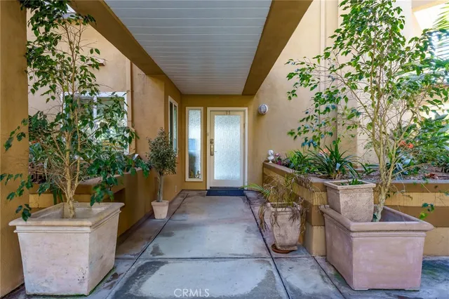 $2,100,000 | 16291 Countess Drive, Unit 105, Huntington Beach, CA 92649