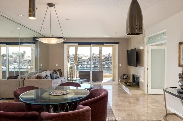 $2,100,000 | 16291 Countess Drive, Unit 105, Huntington Beach, CA 92649