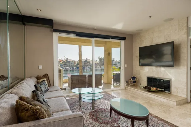 $2,100,000 | 16291 Countess Drive, Unit 105, Huntington Beach, CA 92649