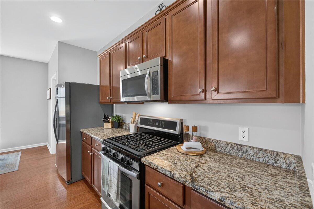204 Decatur Drive Summerville, SC 29486 - Photo 11 of 73 10-Square One Media - DSC09183