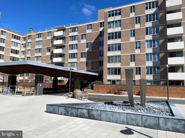 2939 Van Ness Street Northwest, Unit 1122 Washington, DC 20008 - Photo 1 of 18 Exterior