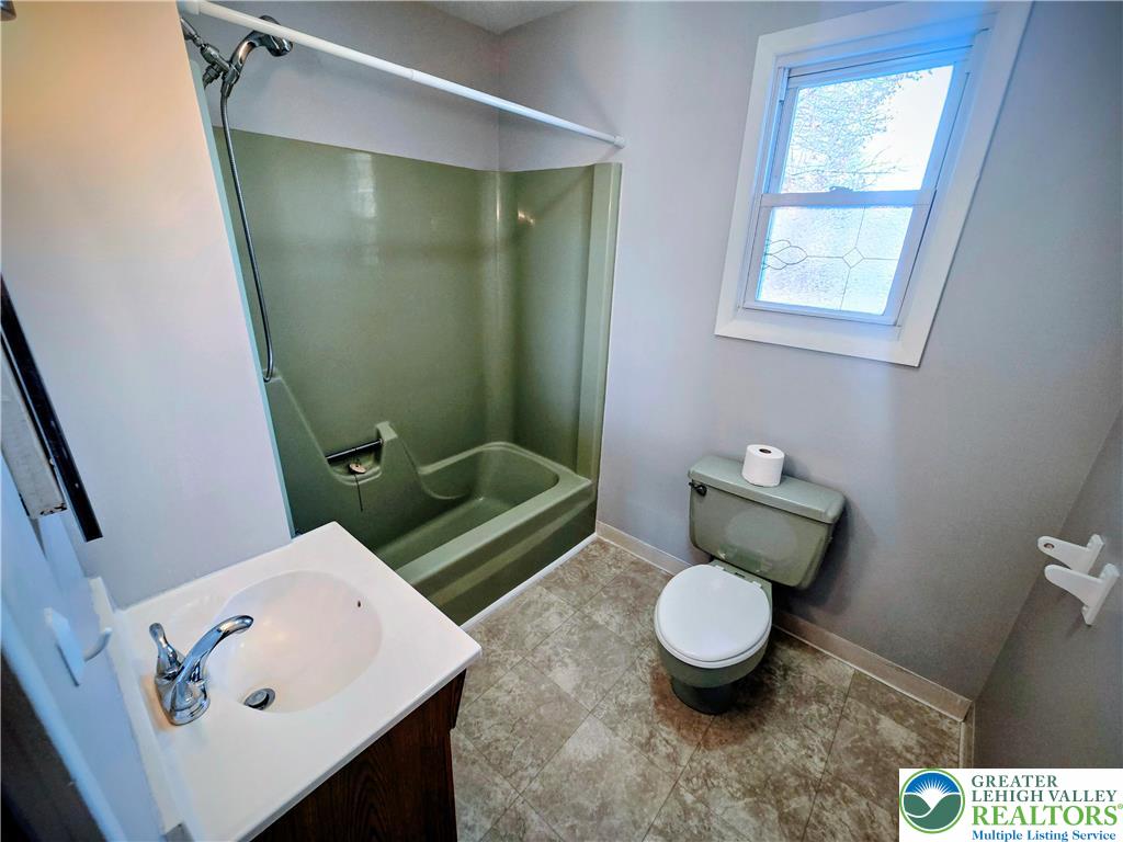 4157 Reliance Street, Unit 4 Whitehall, PA 18052 - Photo 4 of 6