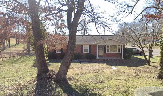 $259,900 | 1204 Rainbow Circle, Westmoreland, TN 37186