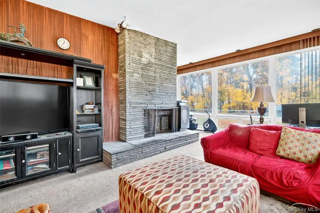 $350,000 | 57 Overhill Road, Middletown, NY 10940