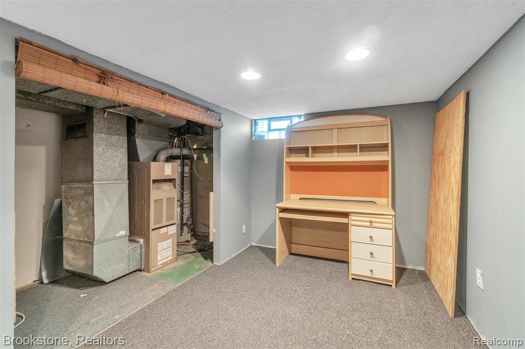 1395 Dawes Avenue Rochester Hills, MI 48307 - Photo 23 of 36