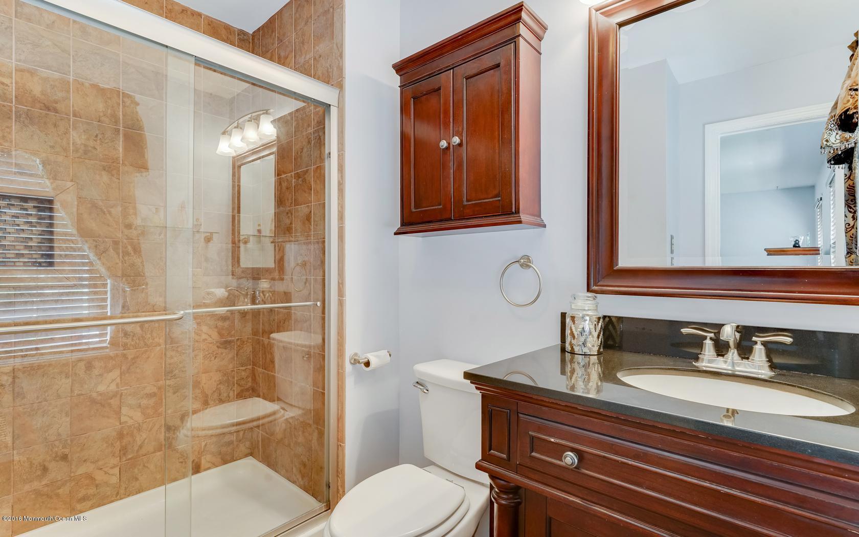 94 Appletree Road Howell, NJ 07731 - Photo 11 of 20 Master Bath