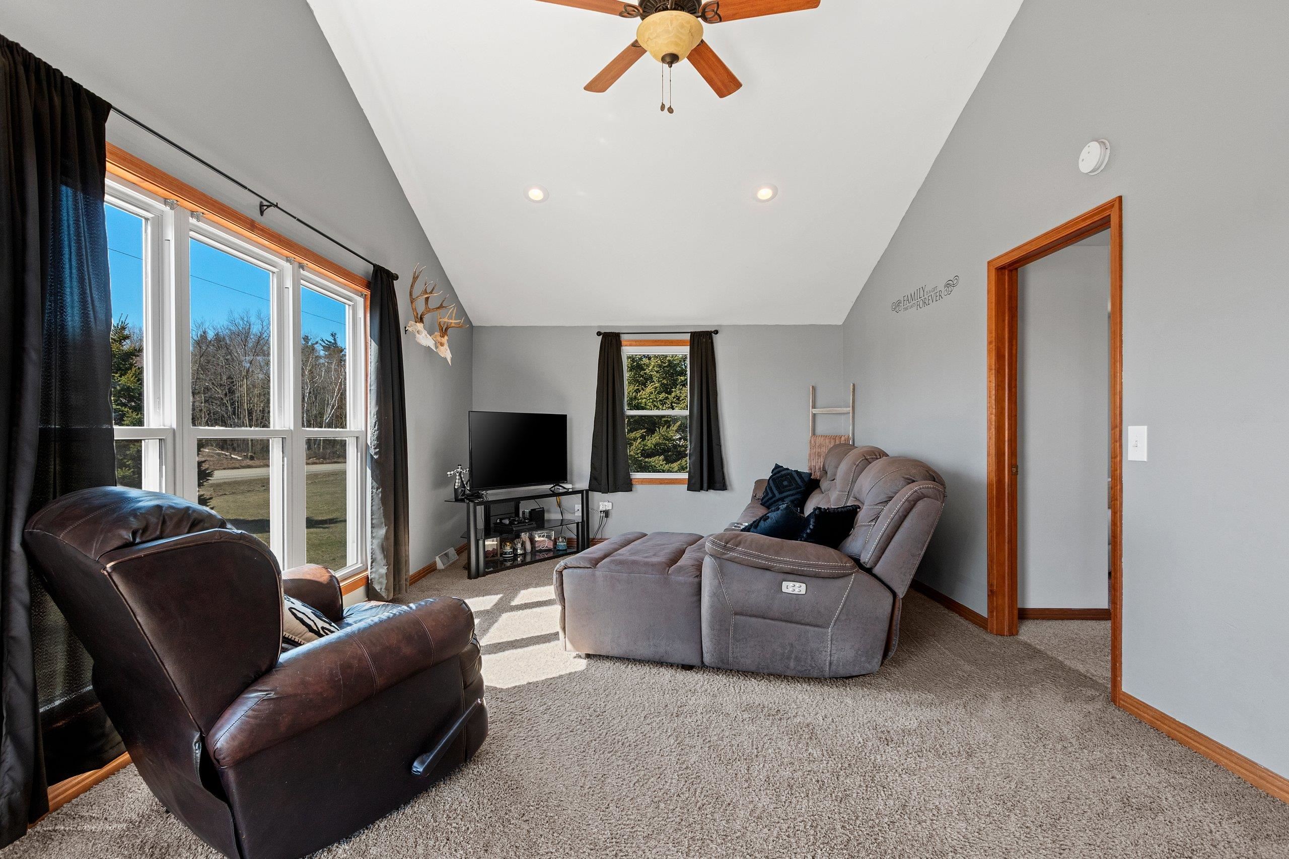 7838 North Brown County Line Road Pulaski, WI 54162 - Photo 7 of 61