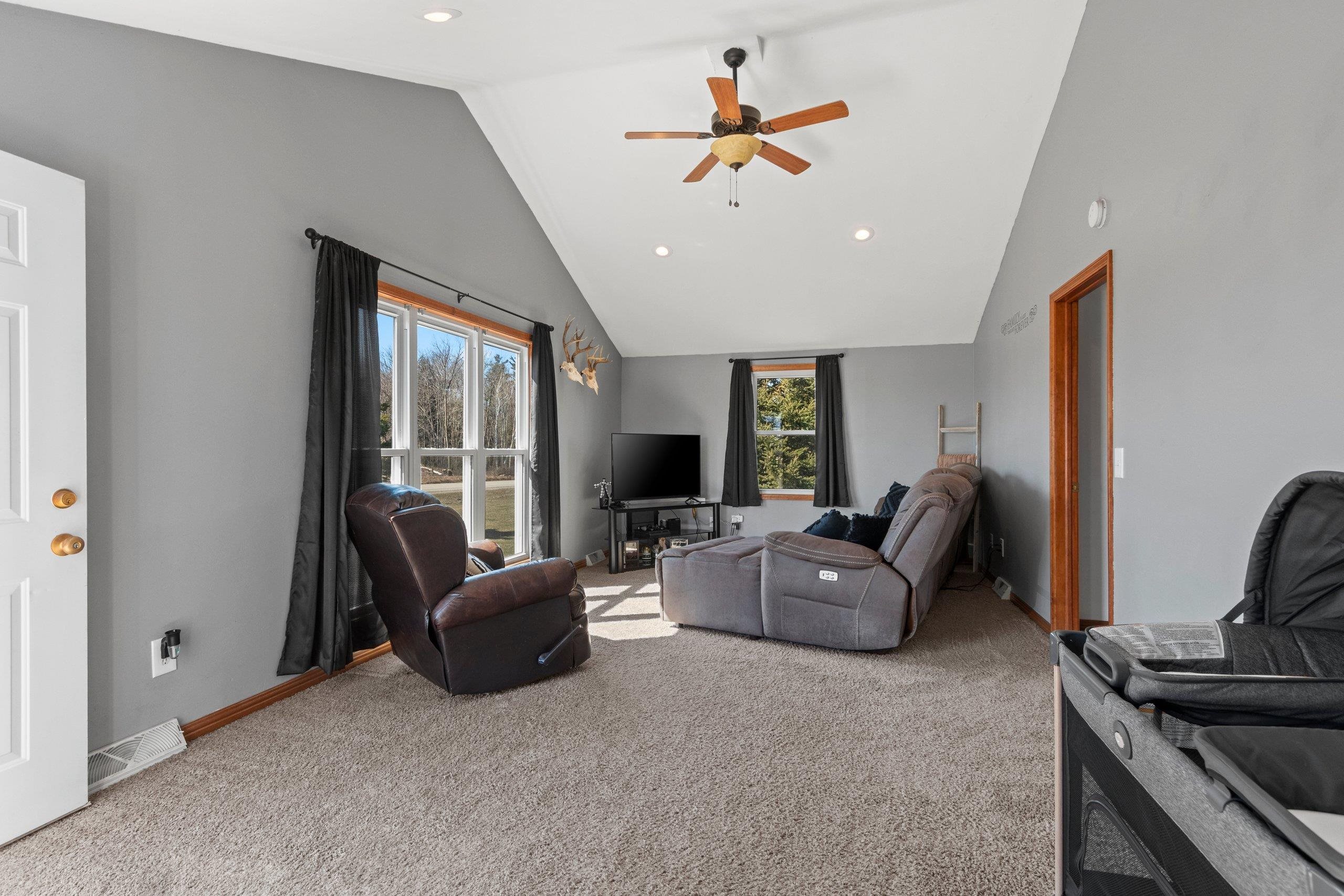 7838 North Brown County Line Road Pulaski, WI 54162 - Photo 8 of 61