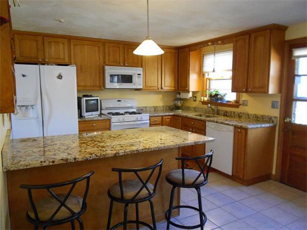 19 Skyview Road, Unit 1 Randolph, MA 02368 - Photo 2 of 20 Gallery Image 2