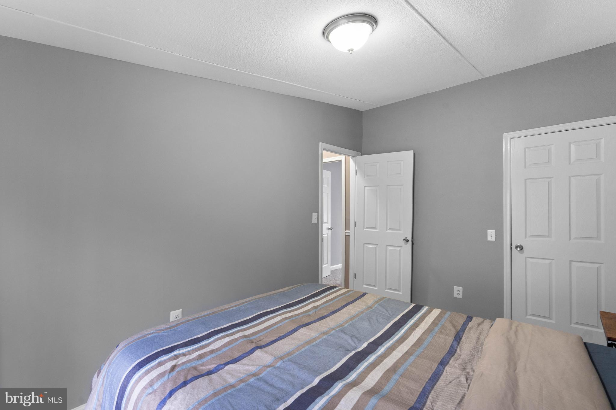 7835 East Hill Road Mount Airy, MD 21771 - Photo 19 of 25 Bedroom