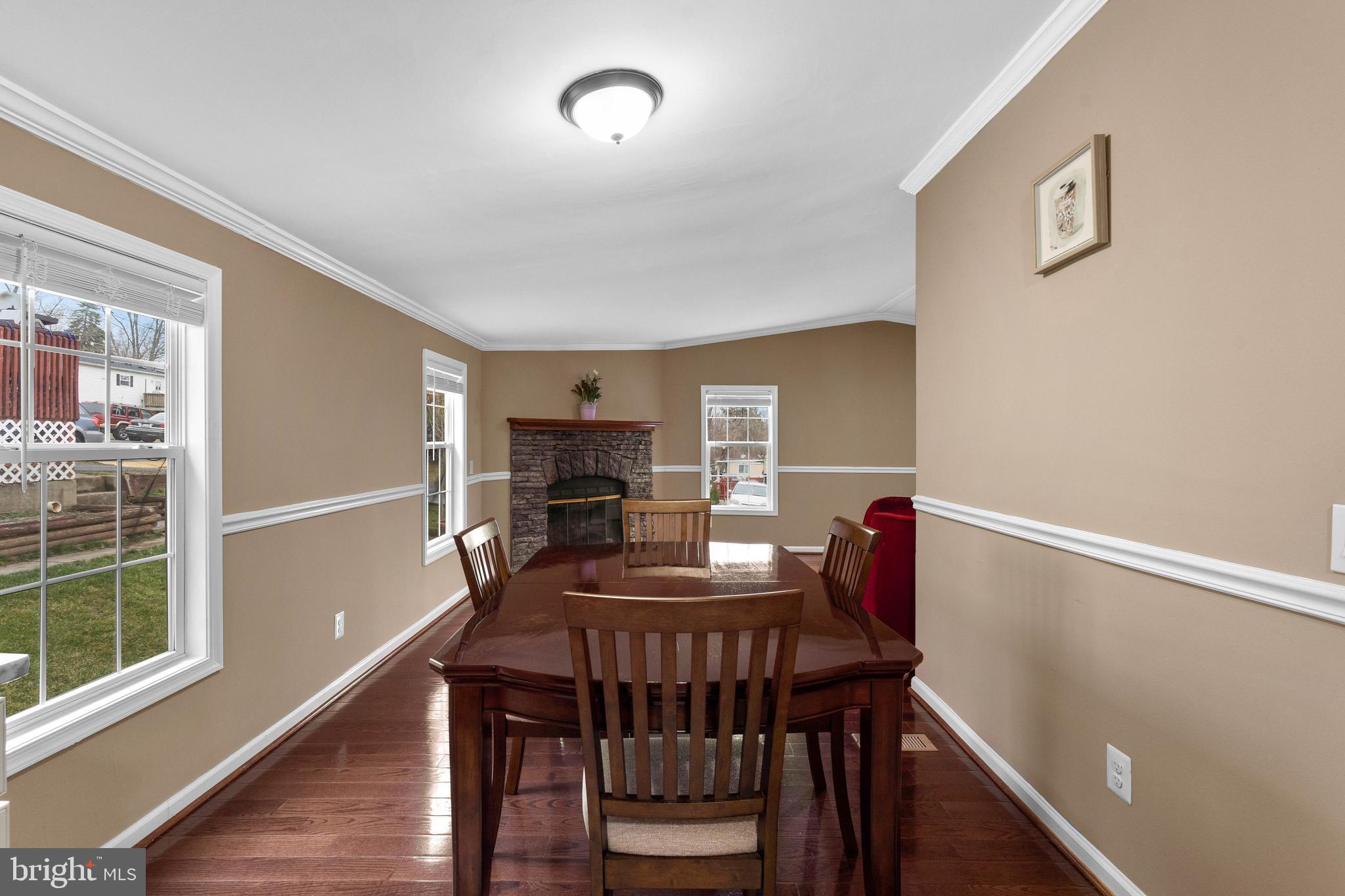 7835 East Hill Road Mount Airy, MD 21771 - Photo 5 of 25 Dining Room