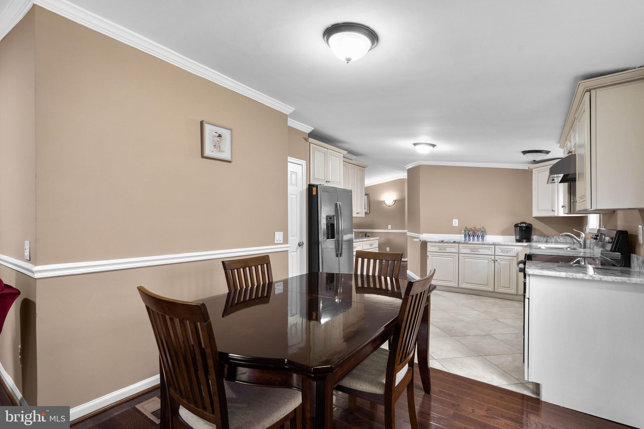 7835 East Hill Road Mount Airy, MD 21771 - Photo 6 of 25 Dining Room