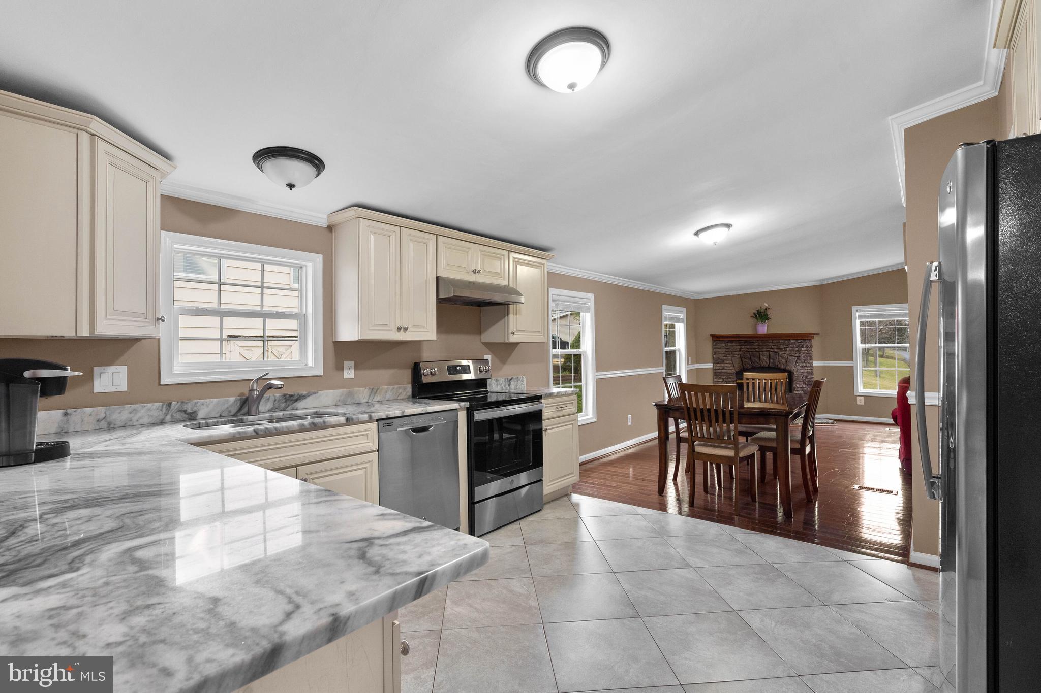 7835 East Hill Road Mount Airy, MD 21771 - Photo 7 of 25 Kitchen