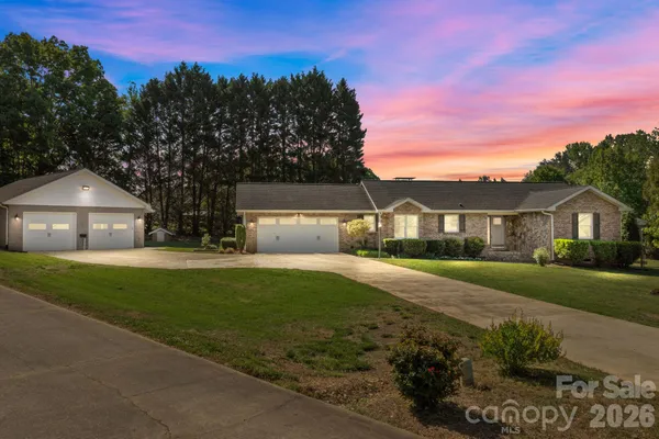 $430,000 | 3030 Lydia Lane, Newton, NC 28658