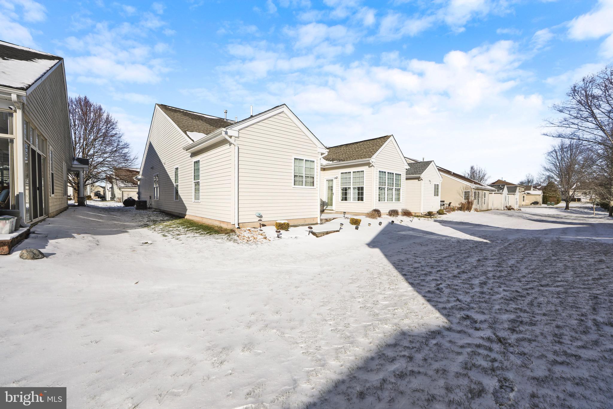 1106 Maxwell Manor Warminster, PA 18974 - Photo 31 of 41 Exterior Rear