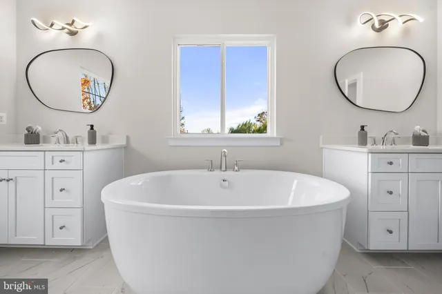 $2,145,000 | 7505 Magarity Road, Falls Church, VA 22043