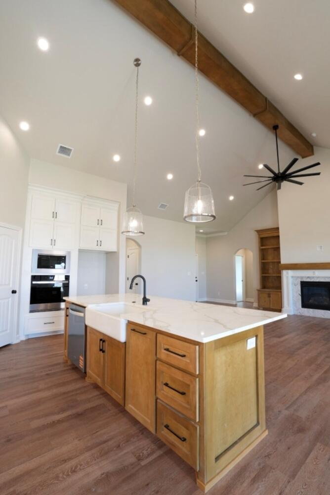 4612 138th Place Lubbock, TX 79424 - Photo 3 of 17 25-DSC01008