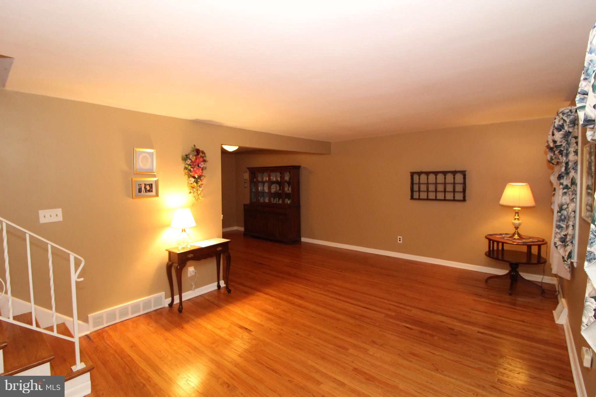 74 Weathervane Road Aston, PA 19014 - Photo 4 of 19 Gallery Image 4