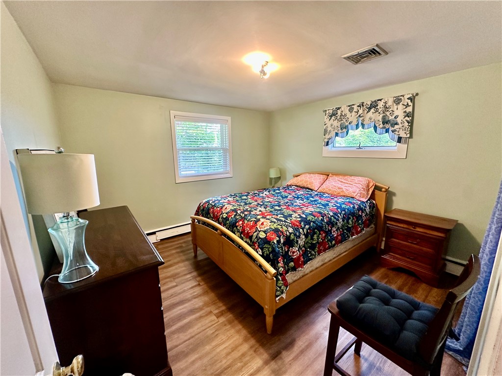 144 South Pier Road Narragansett, RI 02882 - Photo 5 of 10