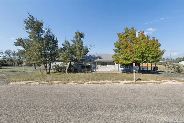 $349,000 | 92 Turkey Drive, Harper, TX 78631